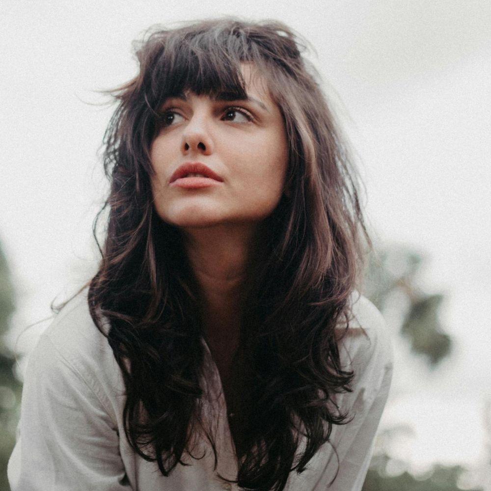 cheveux très longs avec un dégradé léger 